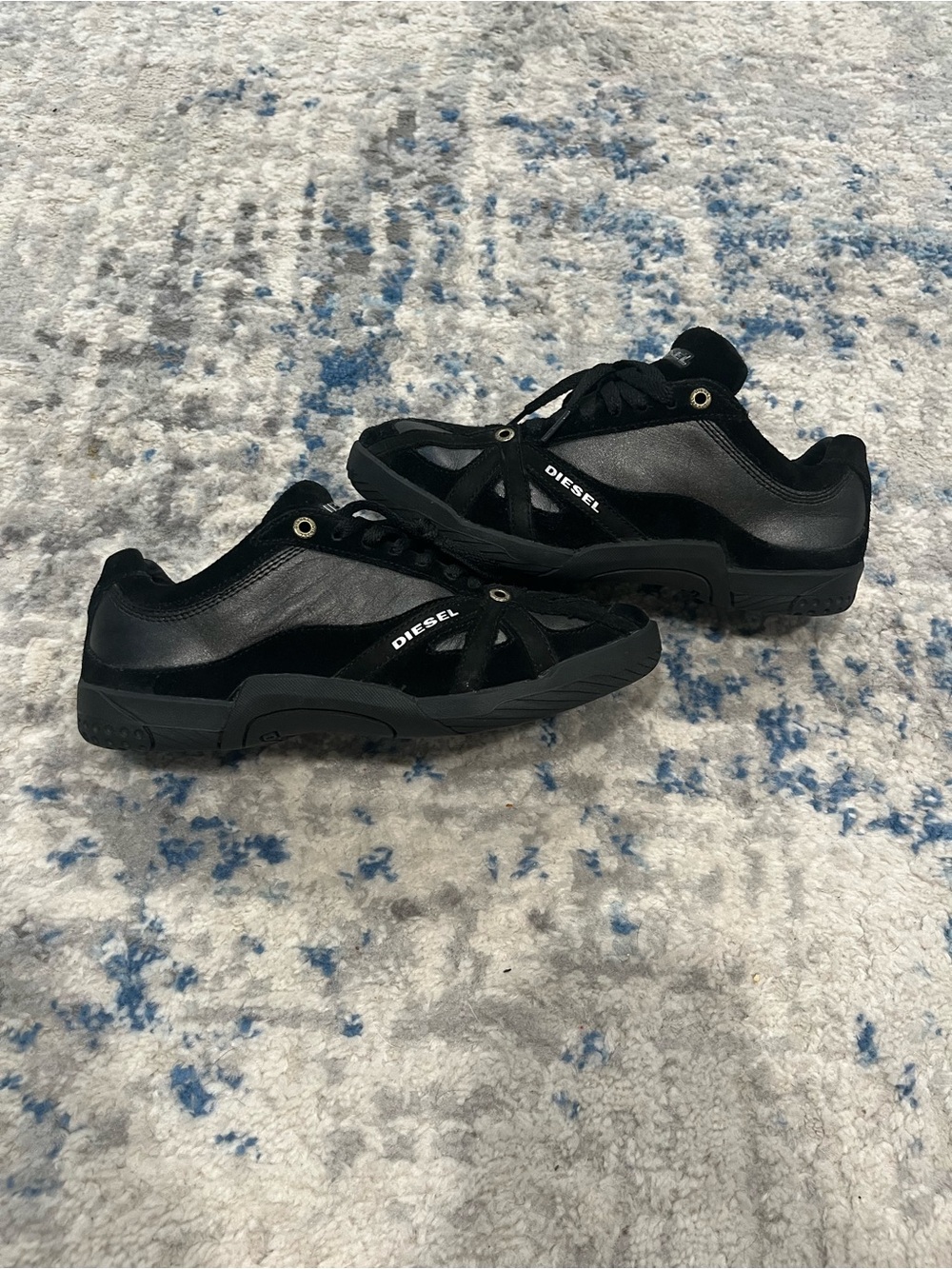 Vintage Y2K style Diesel "Move-in" shoes
Women's 5.5